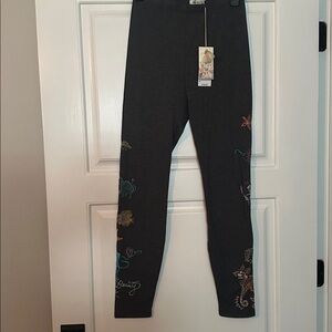 Elegant Floral Tag with Tassel